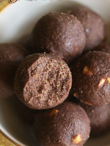 Organic Sprouted Ragi Laddoo